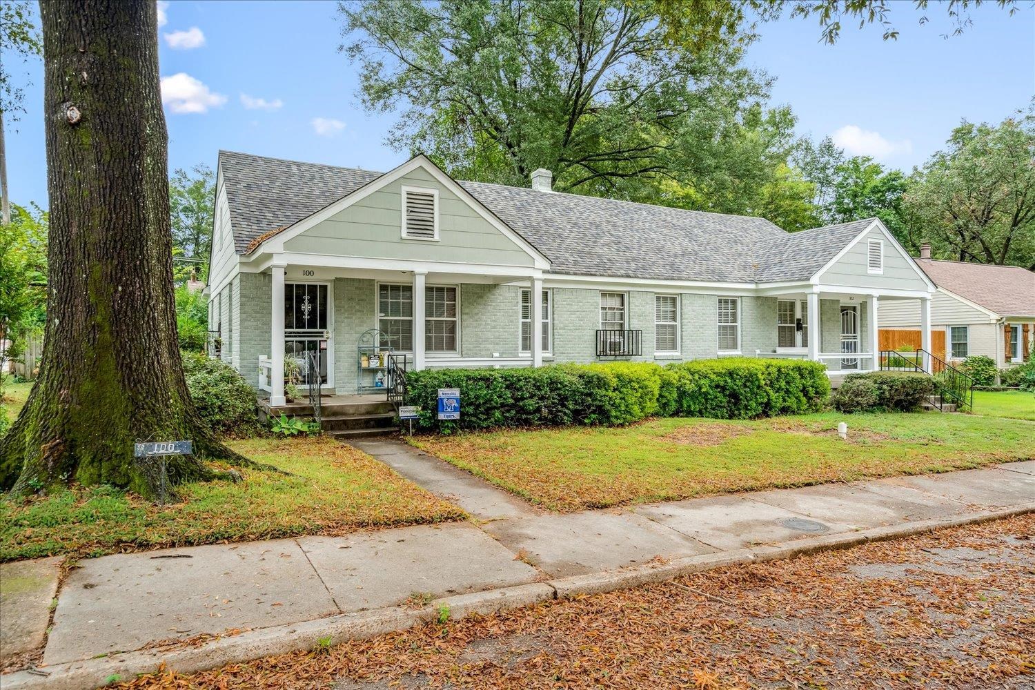 100 BARNETT PL