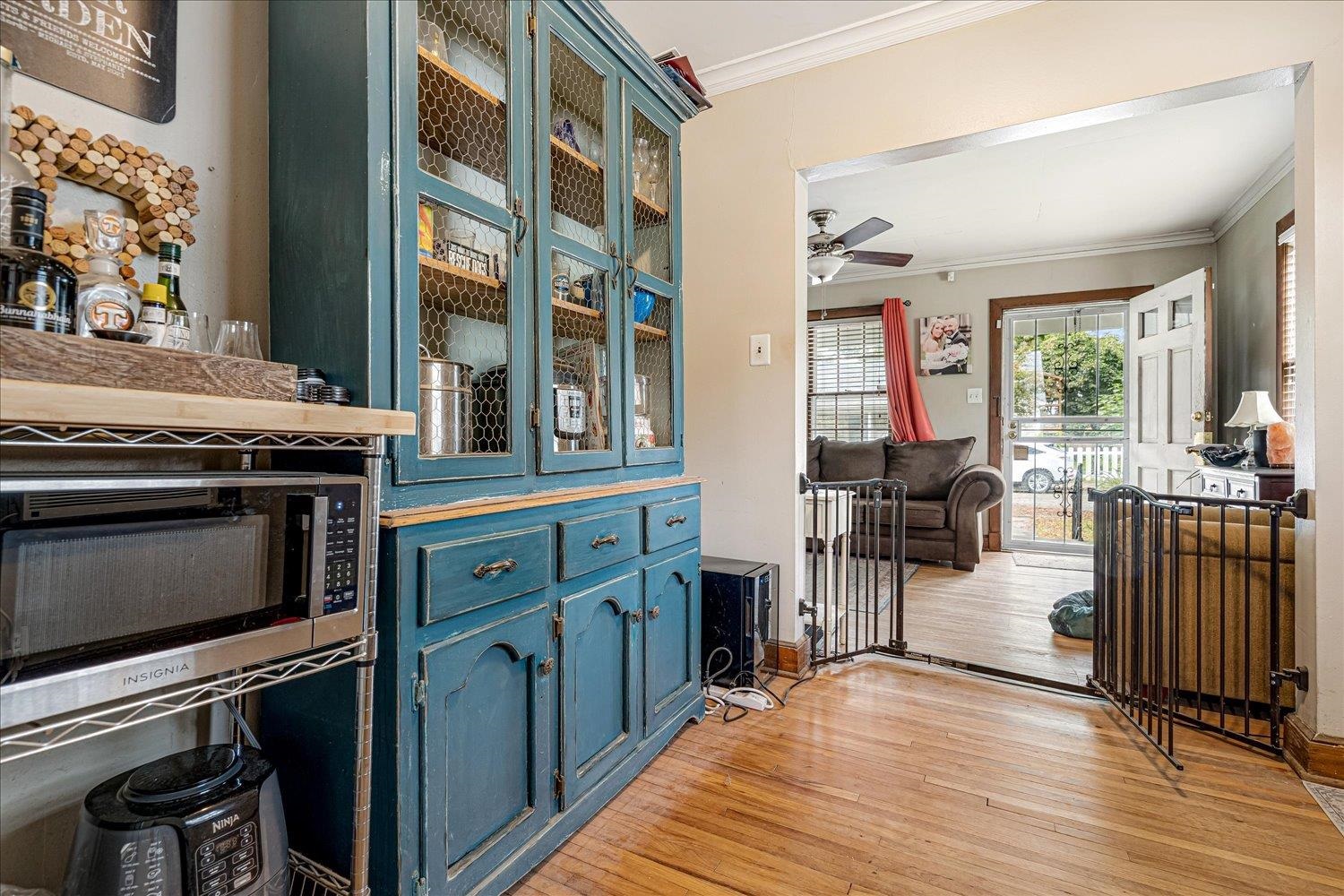 100 BARNETT PL