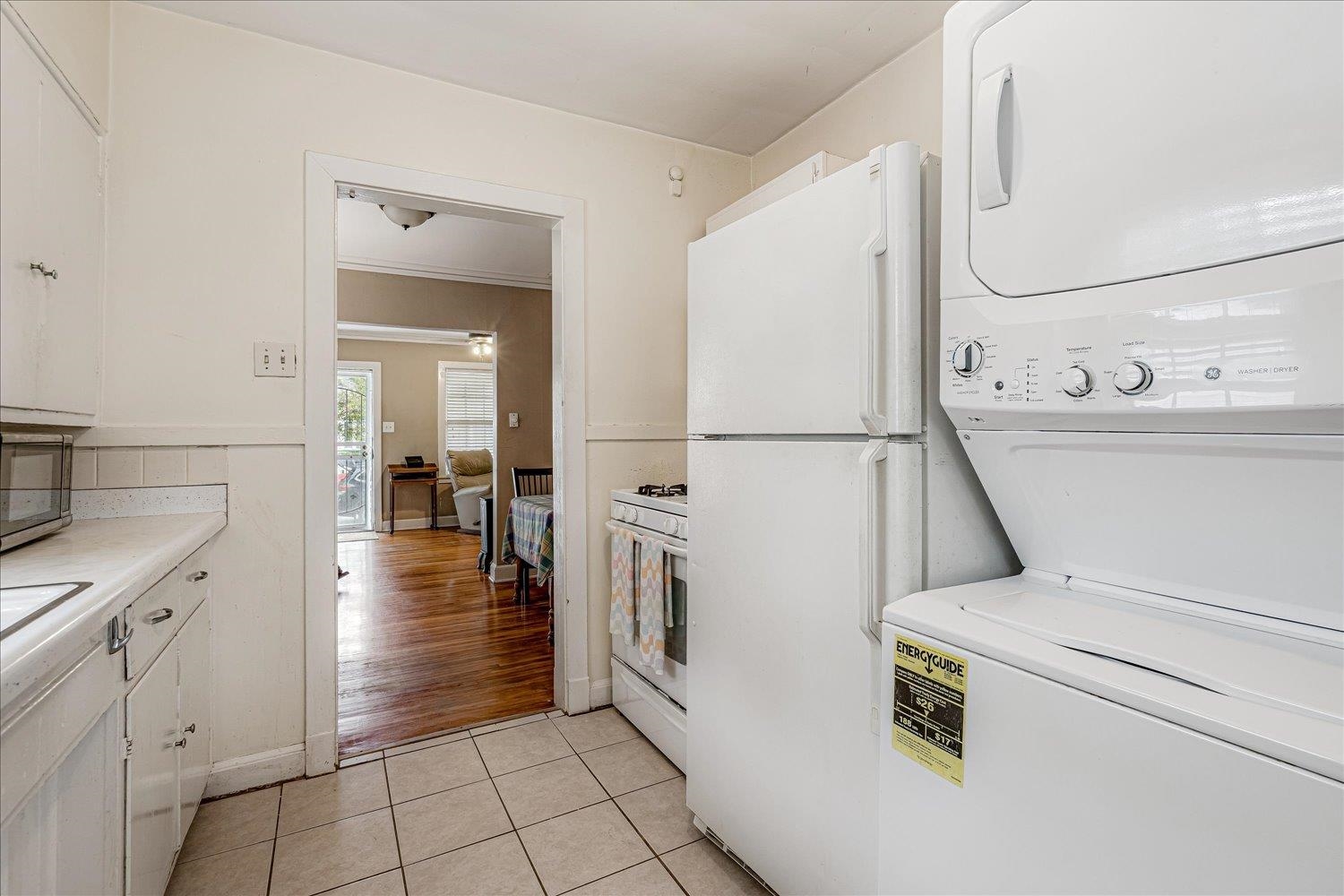 100 BARNETT PL