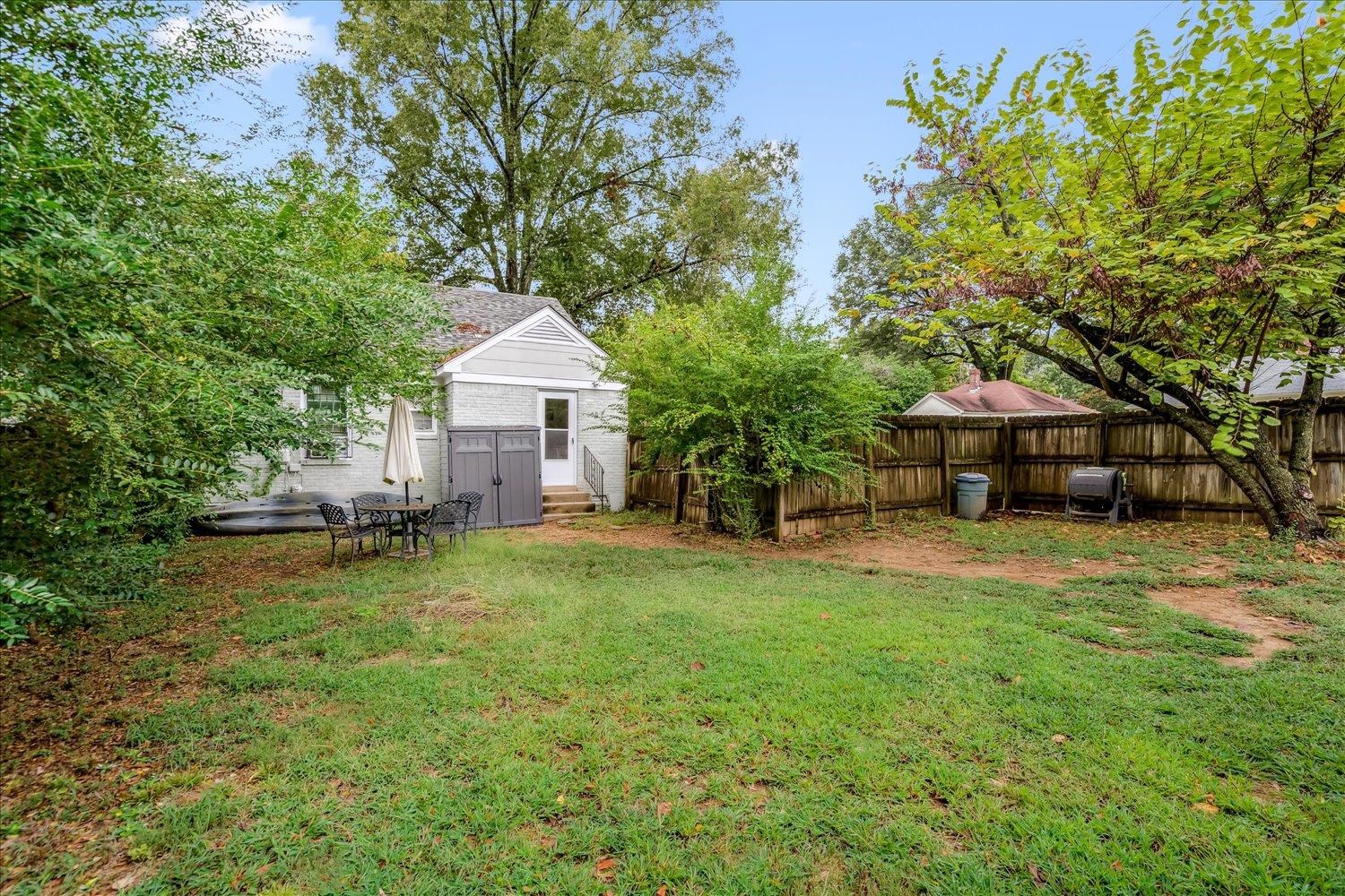 100 BARNETT PL