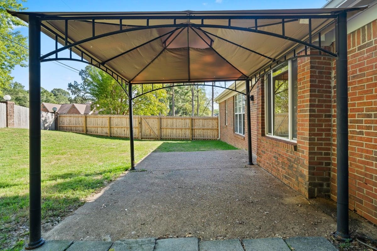 196 E RHONDA CIR