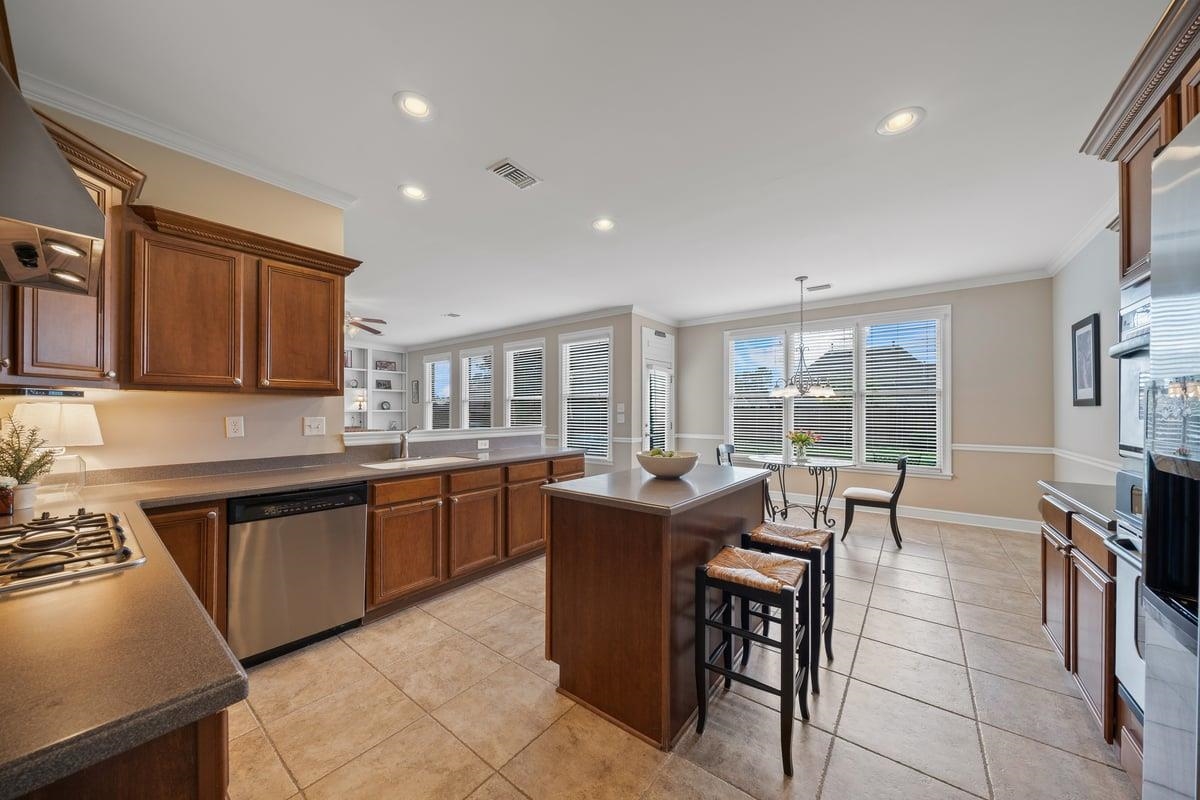 1513 HAMILTON HILL DR