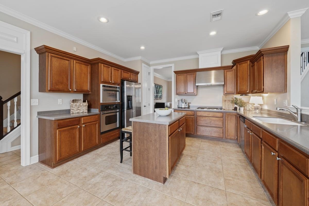 1513 HAMILTON HILL DR