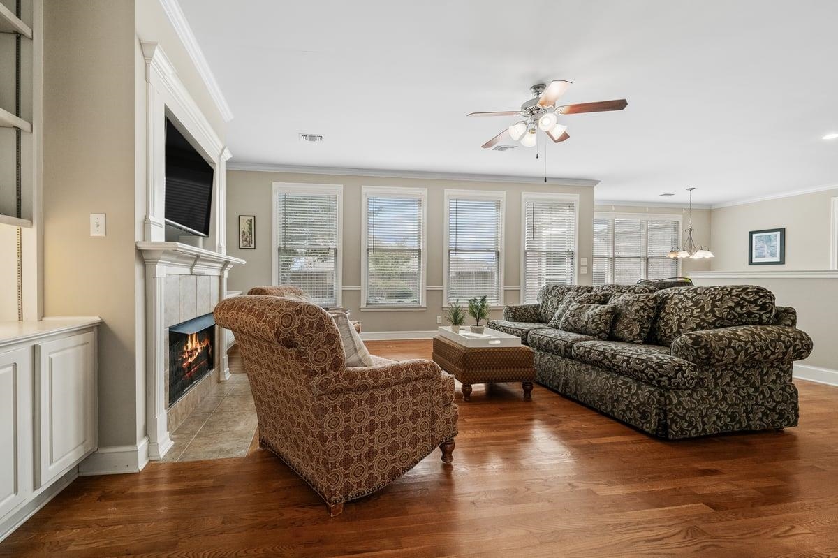 1513 HAMILTON HILL DR