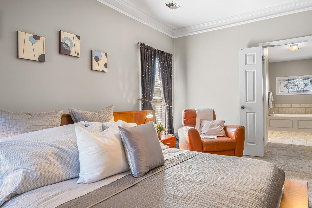 1499 BARTON CREEK DR