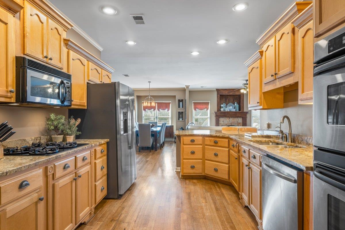 1499 BARTON CREEK DR