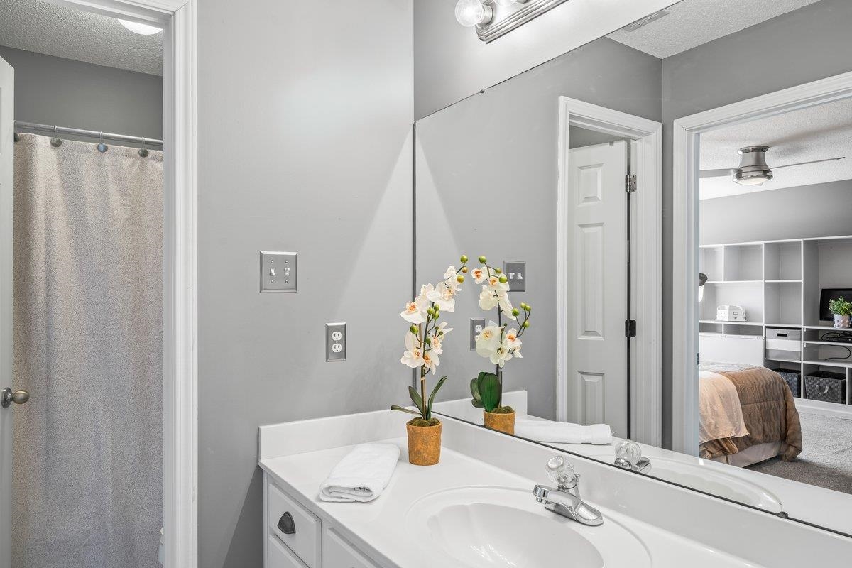 1499 BARTON CREEK DR