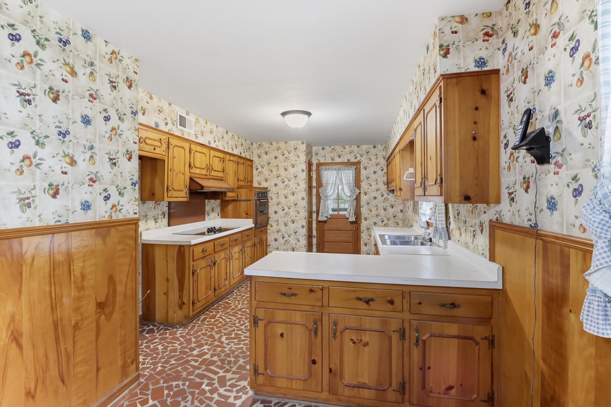 7527 PARKER CIR