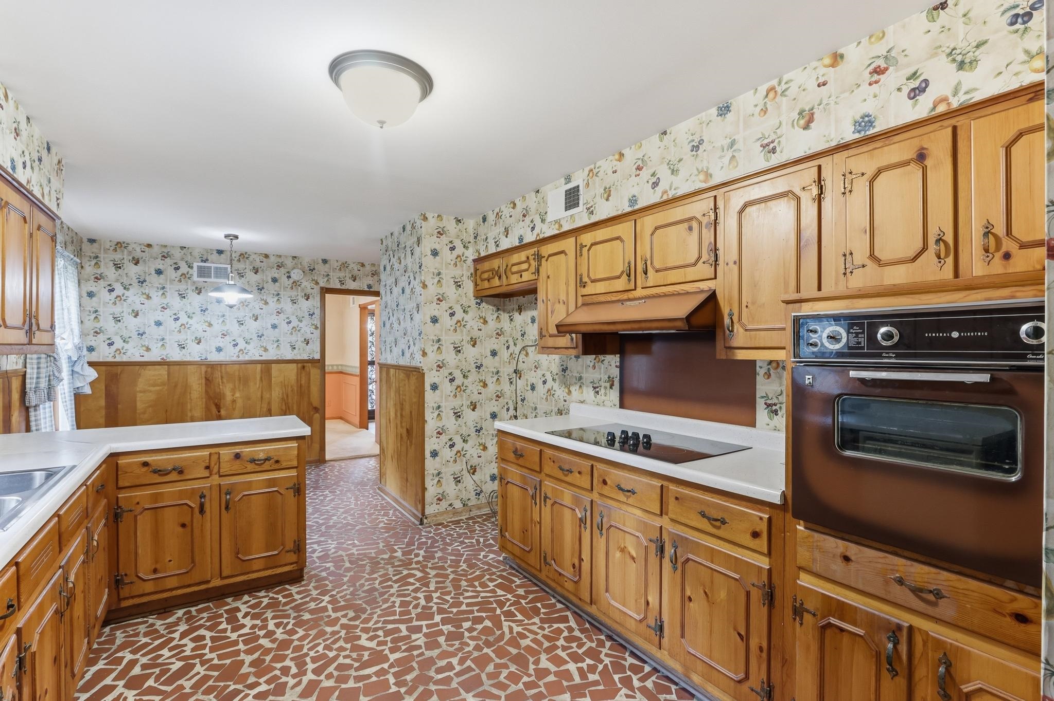 7527 PARKER CIR