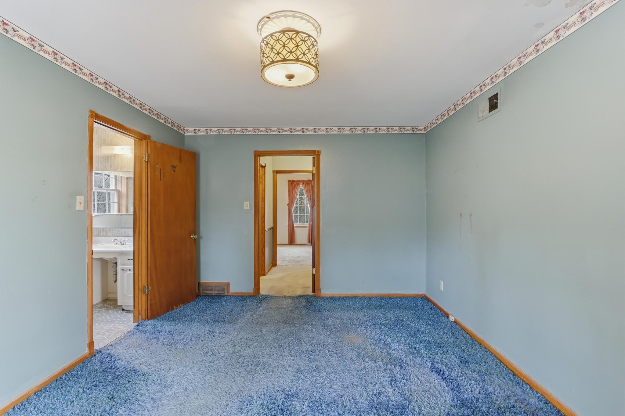 7527 PARKER CIR
