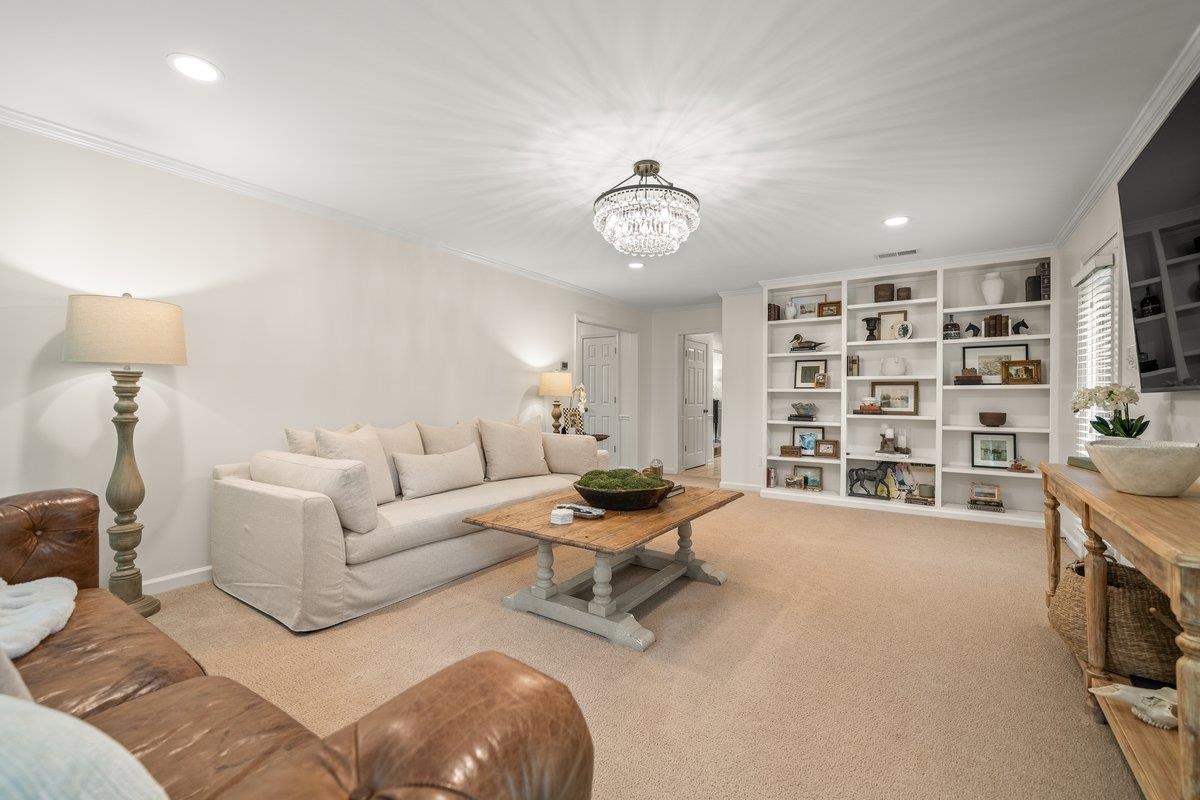 150 LEAF TRAIL CT