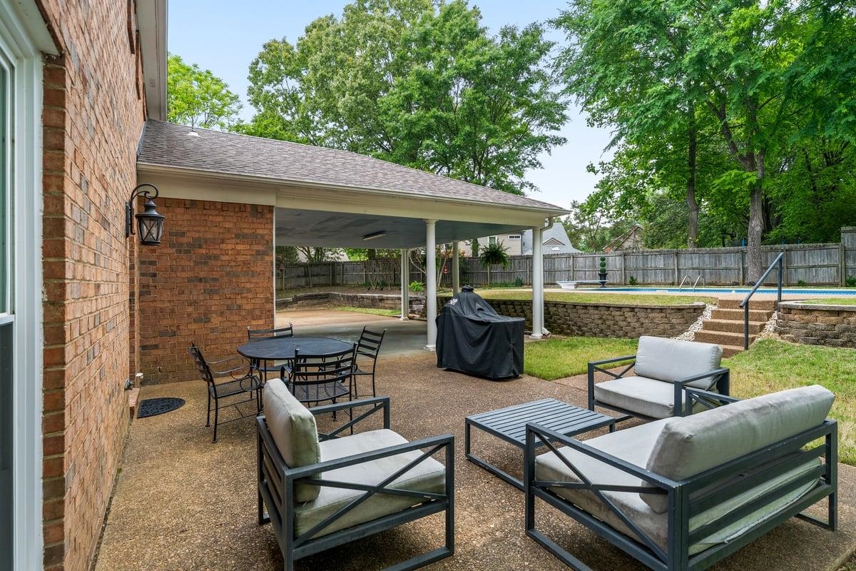 150 LEAF TRAIL CT
