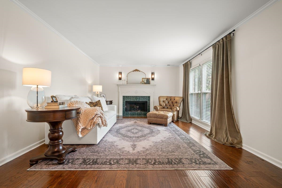 150 LEAF TRAIL CT