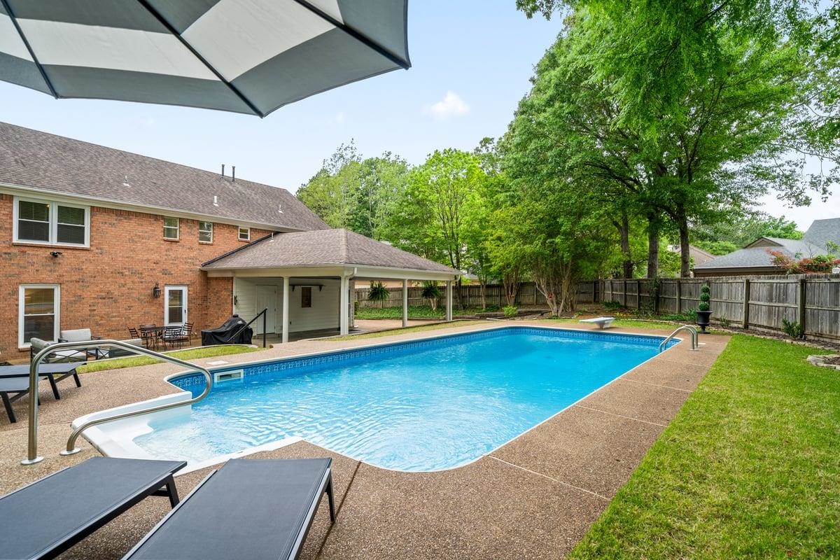 150 LEAF TRAIL CT