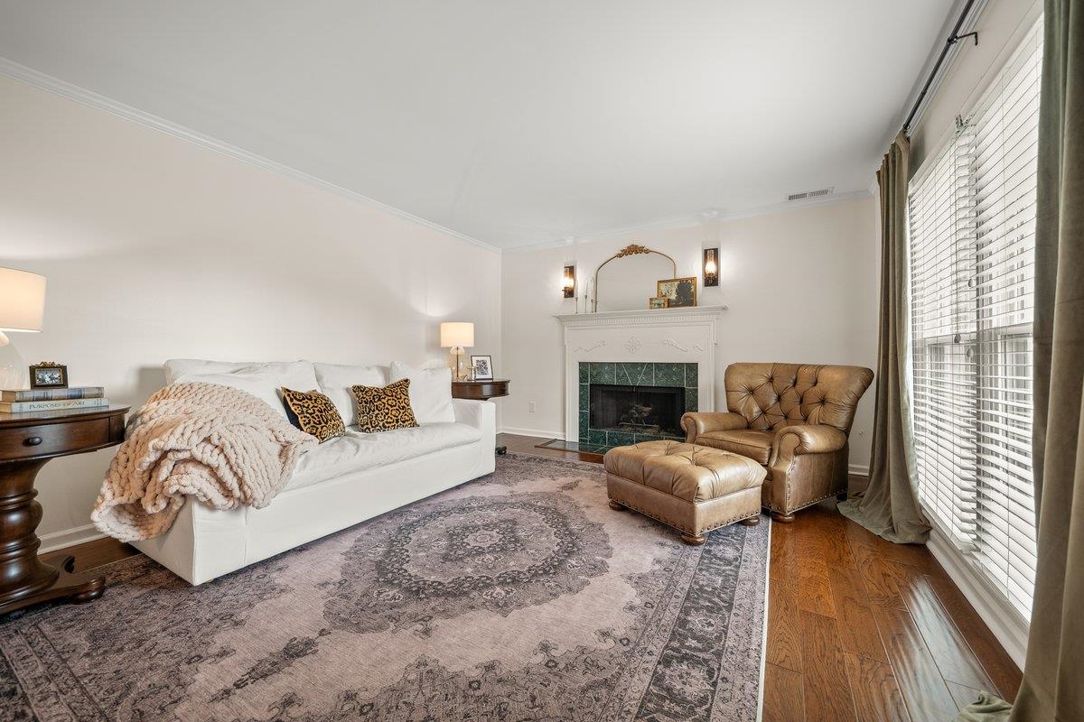 150 LEAF TRAIL CT