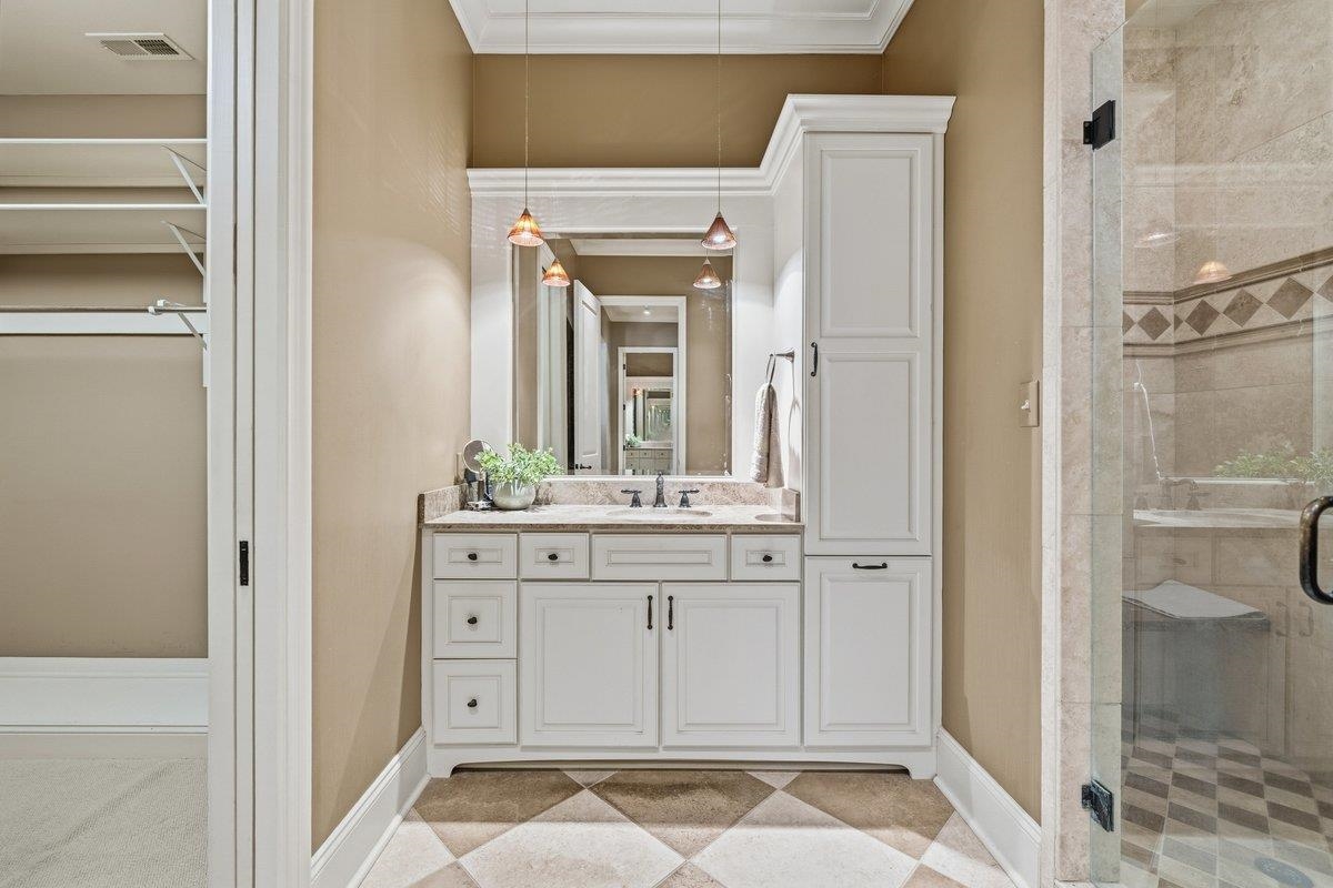 2301 CAYLORS WOODS CV