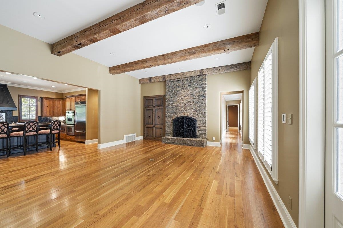 2301 CAYLORS WOODS CV