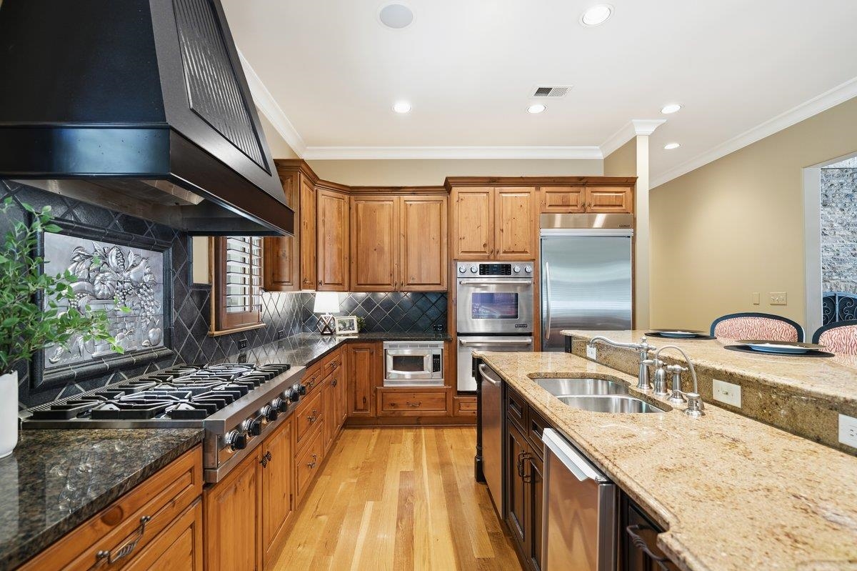 2301 CAYLORS WOODS CV