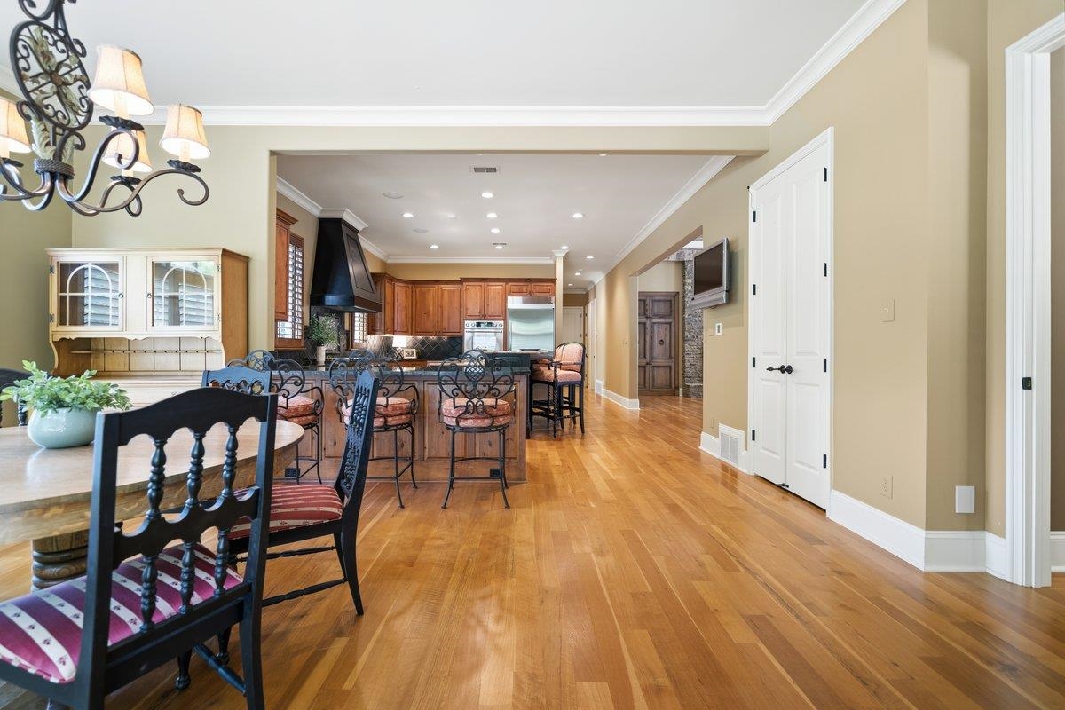 2301 CAYLORS WOODS CV