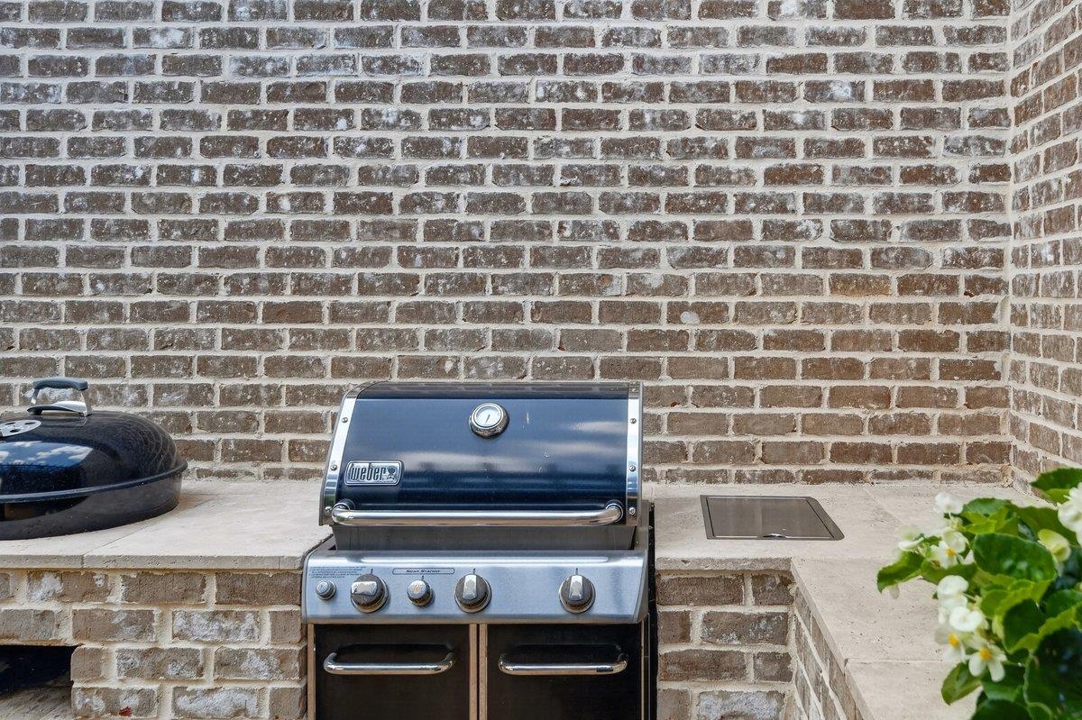 8441 POPLAR PIKE