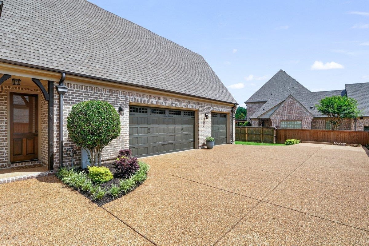 8441 POPLAR PIKE