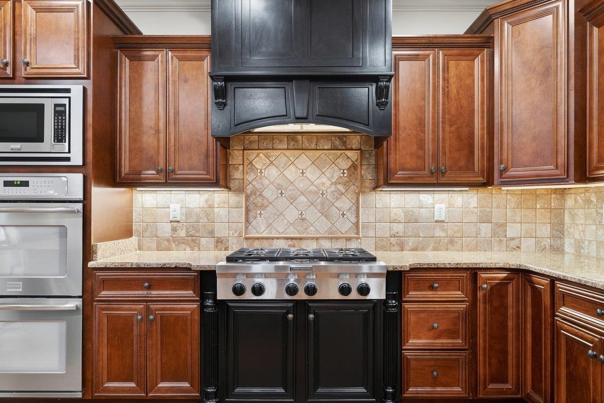 8441 POPLAR PIKE