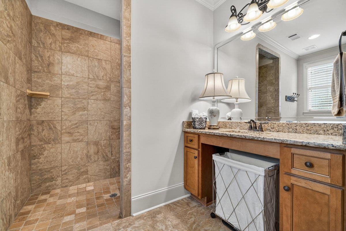 8441 POPLAR PIKE