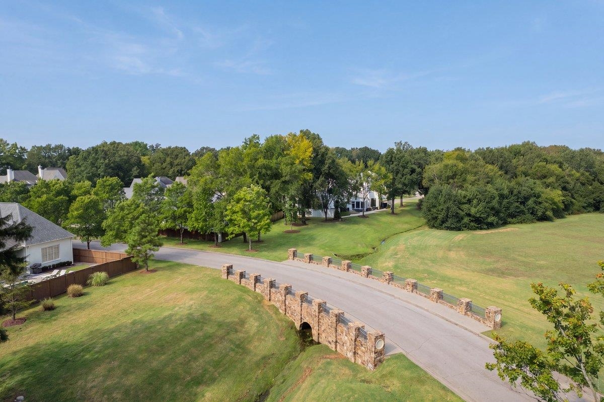 1251 S DUBRAY PL
