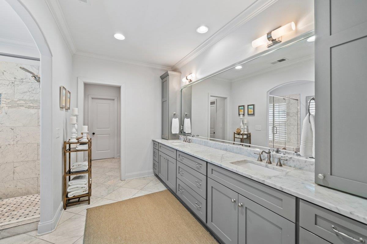 1251 S DUBRAY PL