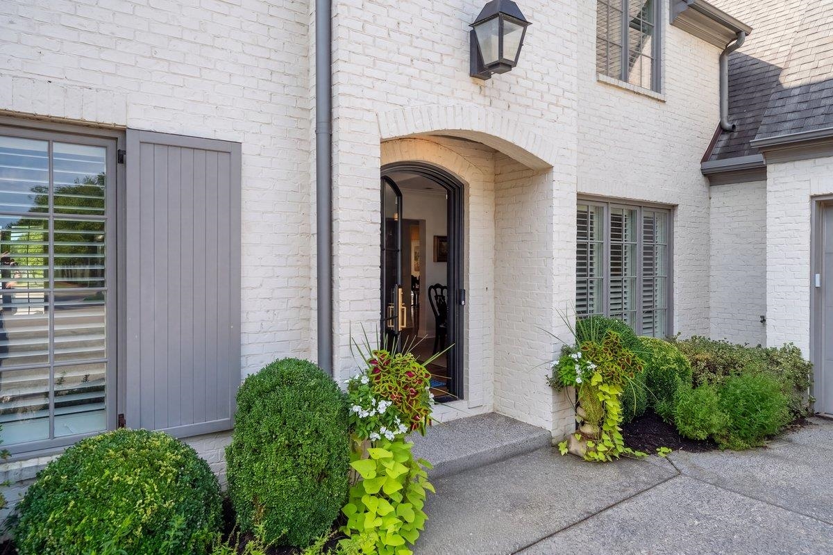 1251 S DUBRAY PL