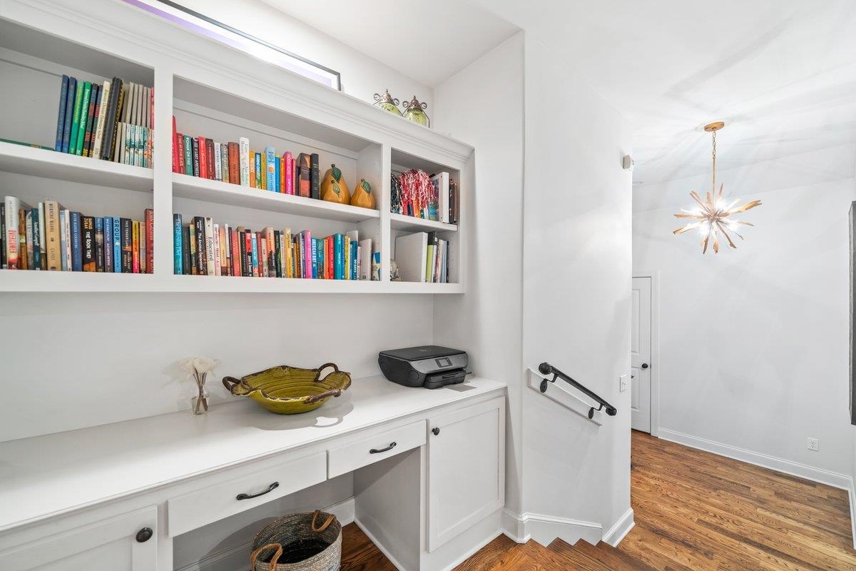 1251 S DUBRAY PL