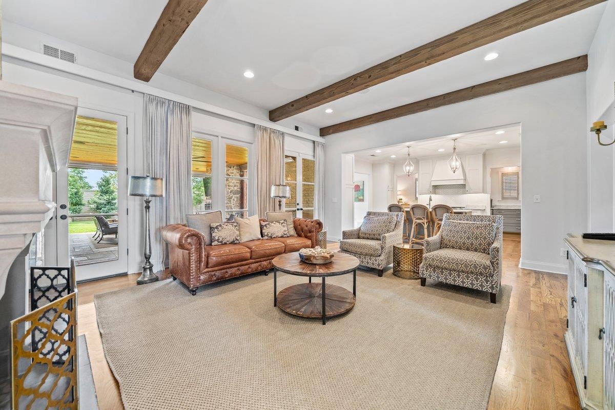 1251 S DUBRAY PL
