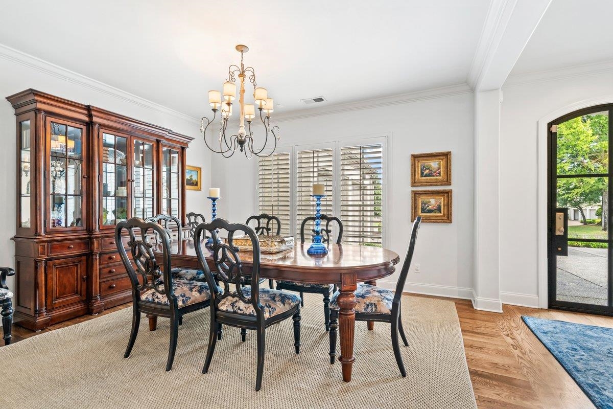 1251 S DUBRAY PL