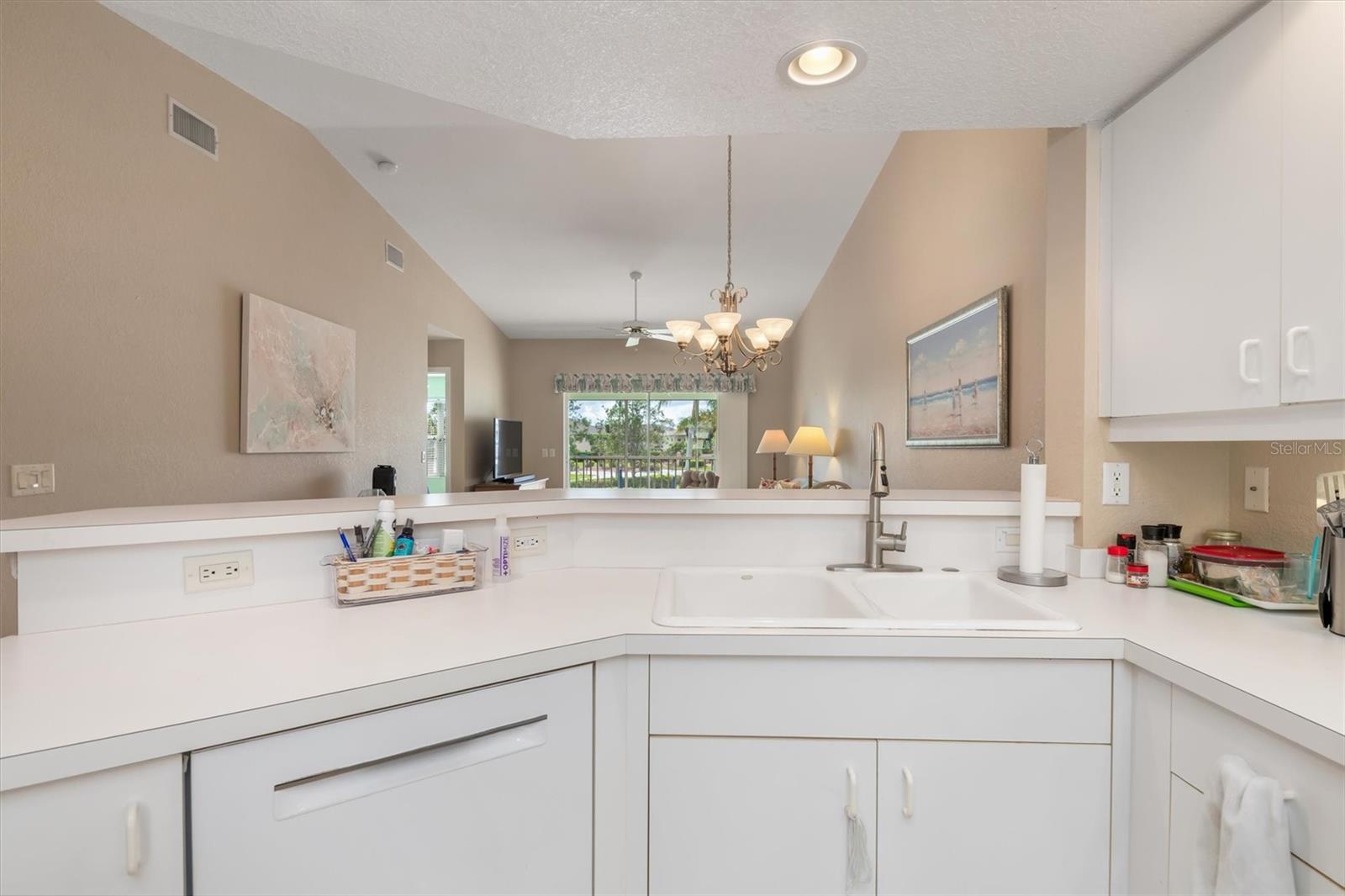 5725 GREENWOOD AVE #8203