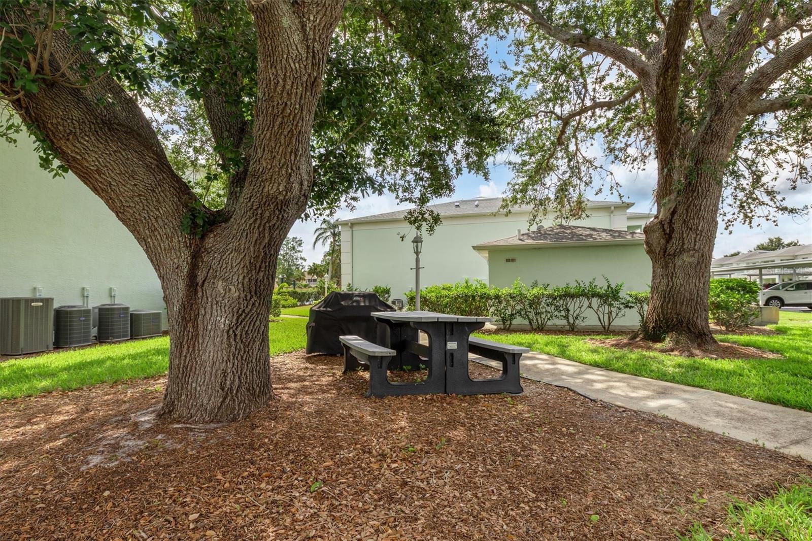 5725 GREENWOOD AVE #8203