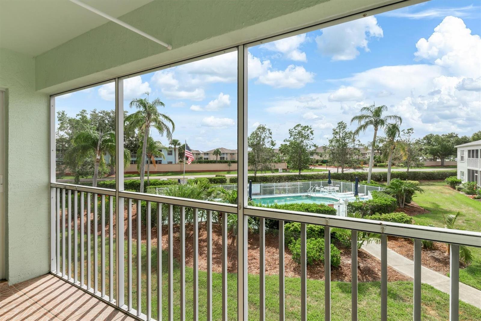 5725 GREENWOOD AVE #8203