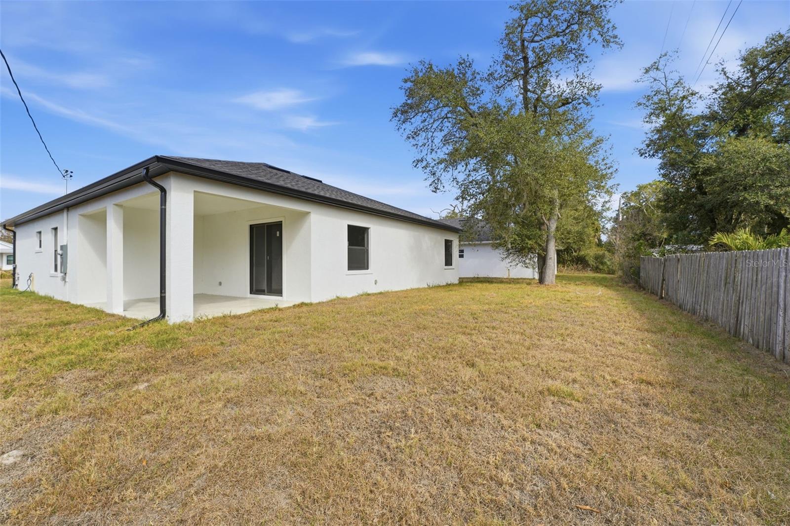 17049 HILLSBOROUGH BLVD