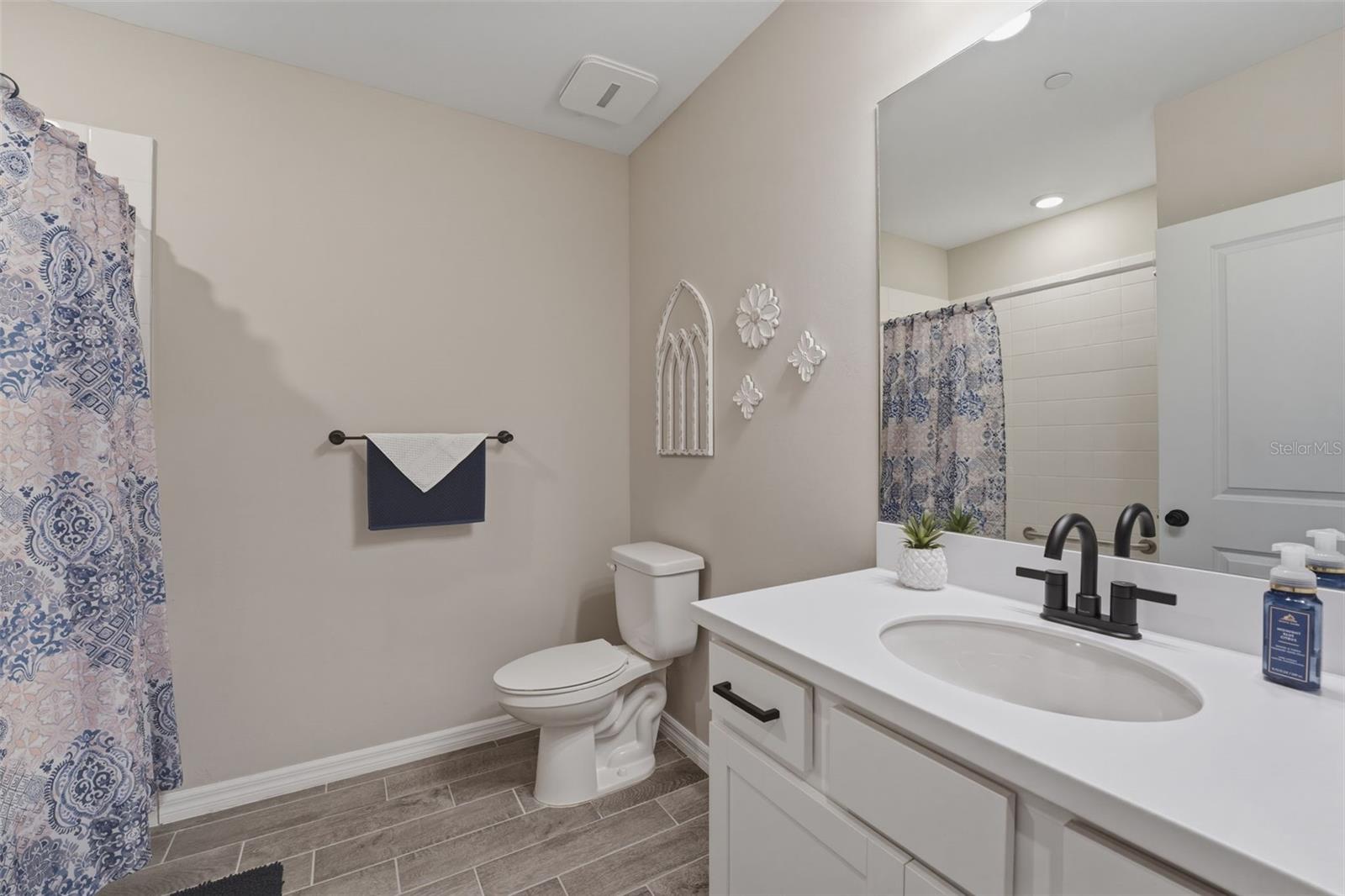 23377 COLLINA WAY #103