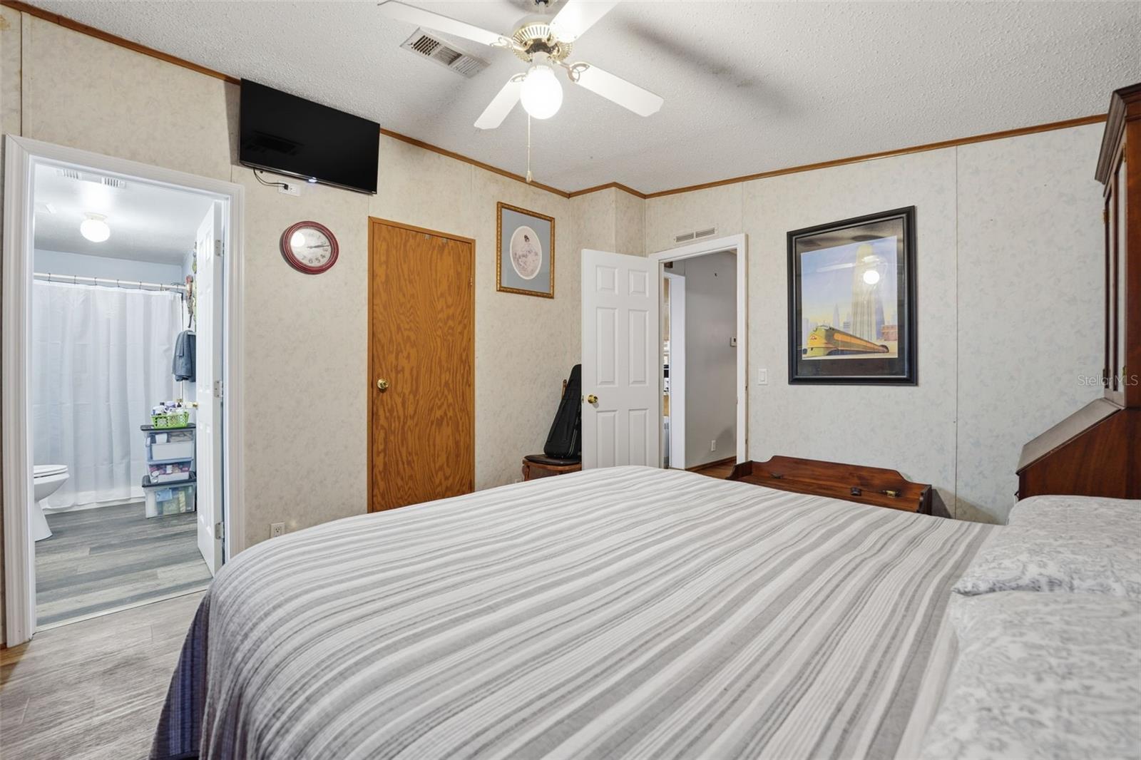 1135 NW PINE CREEK AVE