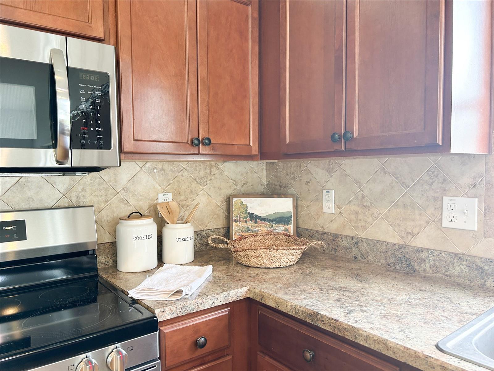 2870 STONEWOOD CIR