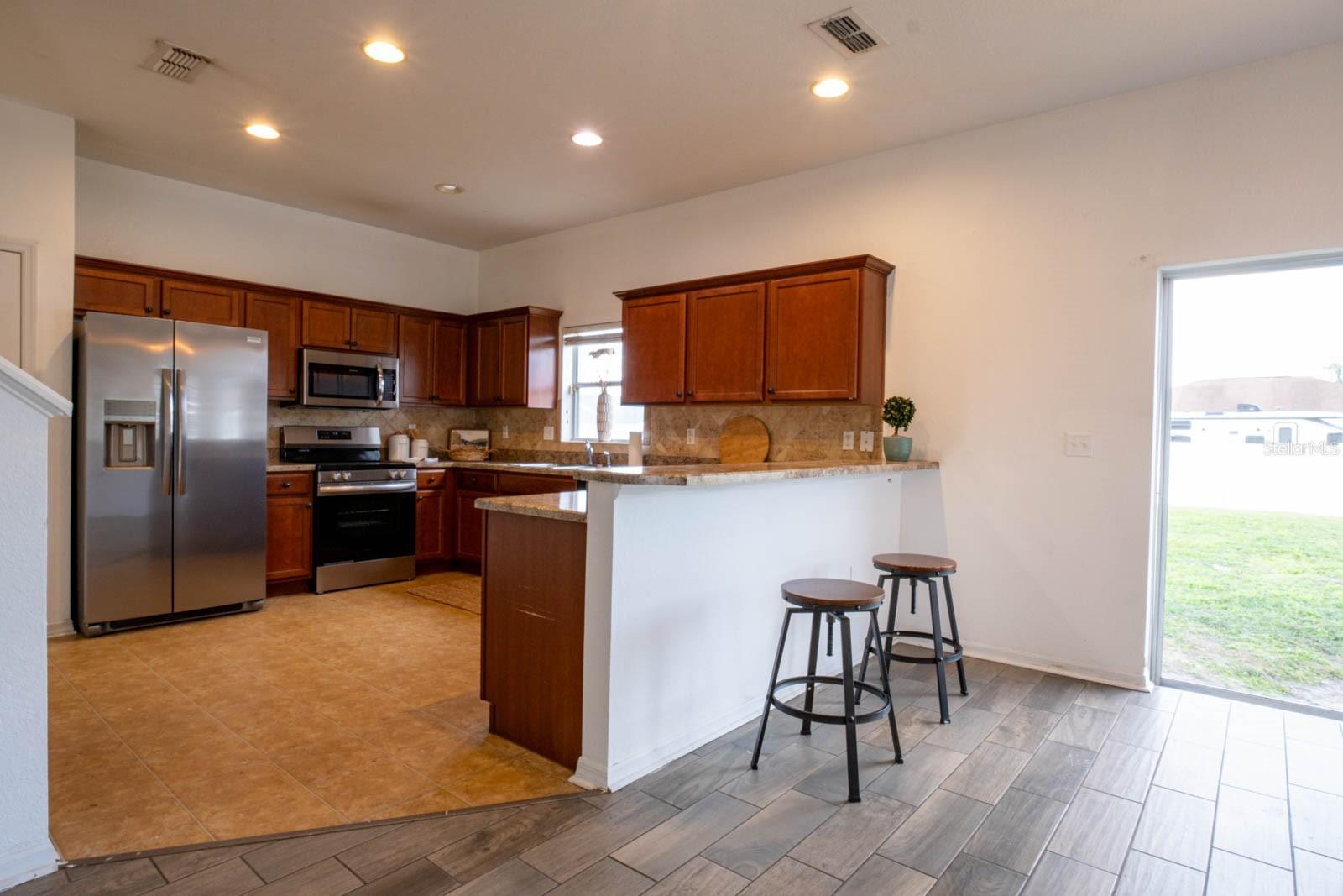 2870 STONEWOOD CIR