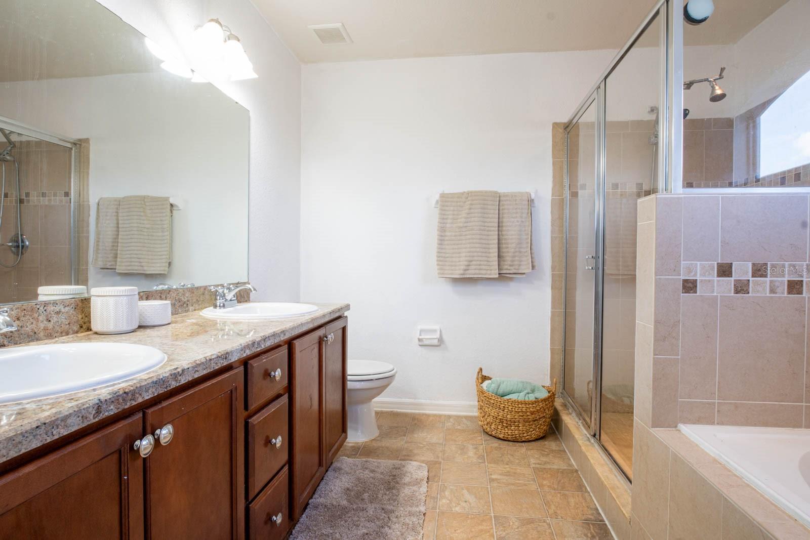 2870 STONEWOOD CIR
