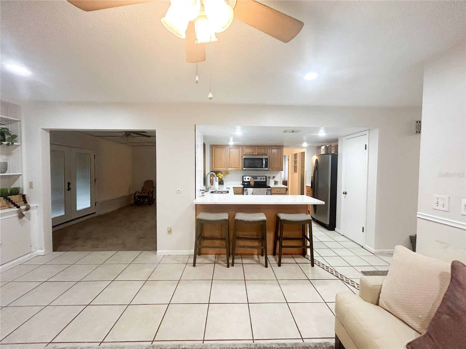 4215 OLD COLONY RD