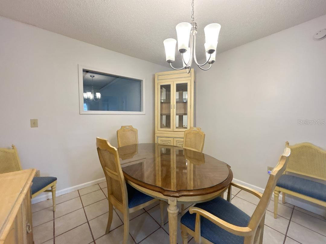 4215 OLD COLONY RD