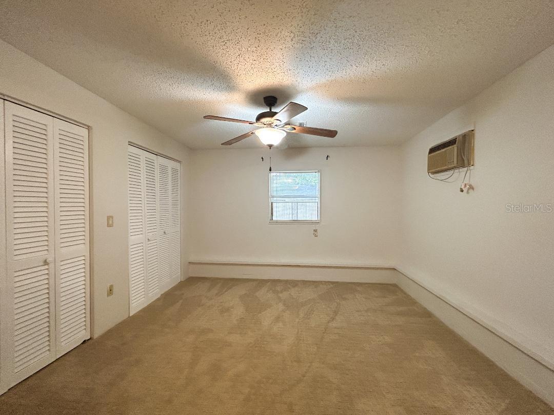 4215 OLD COLONY RD