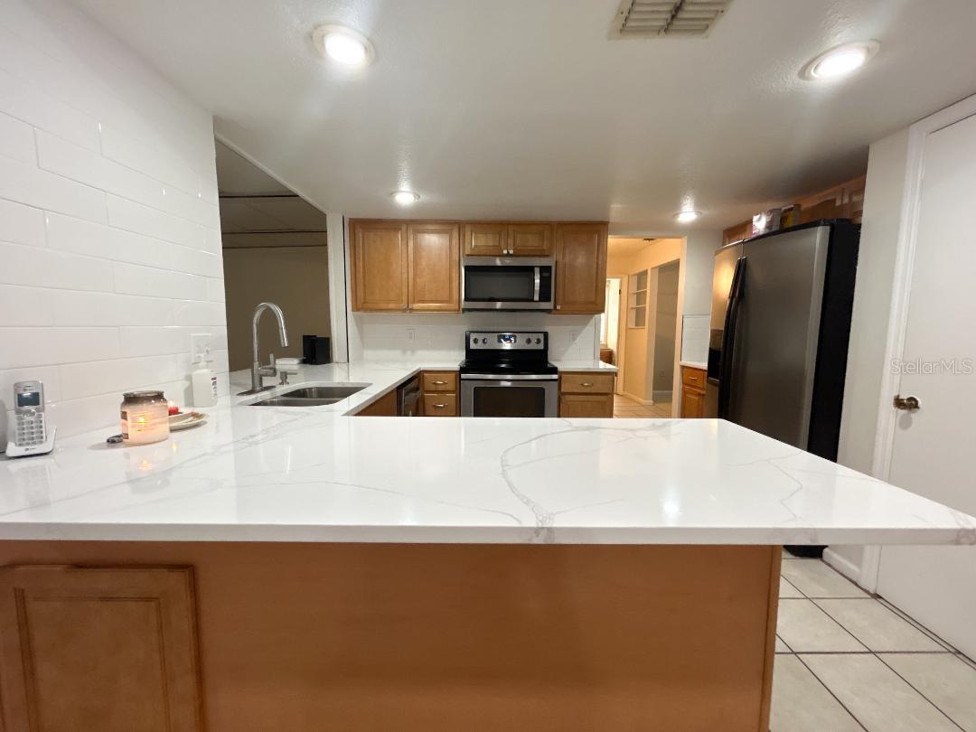 4215 OLD COLONY RD