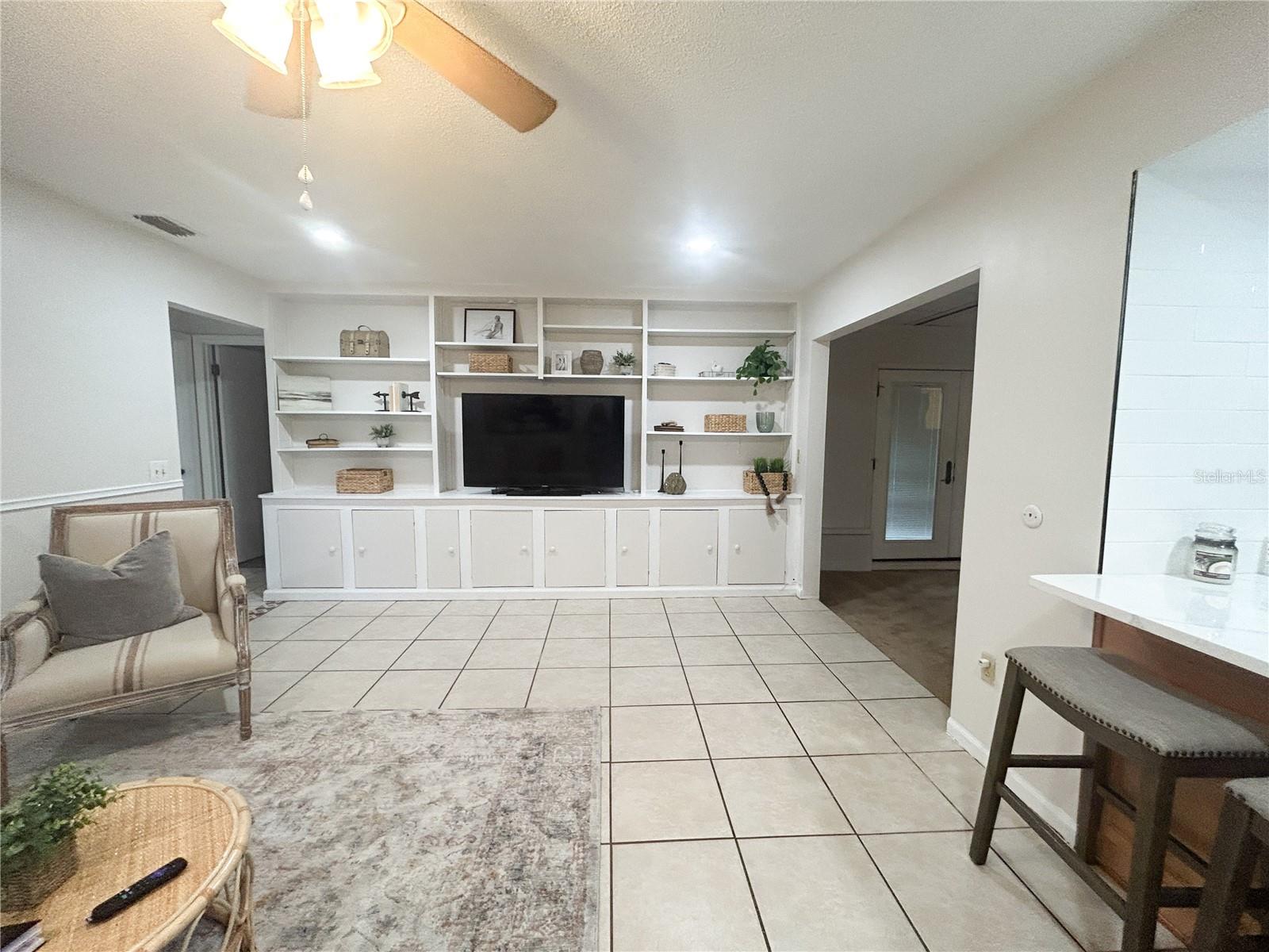 4215 OLD COLONY RD