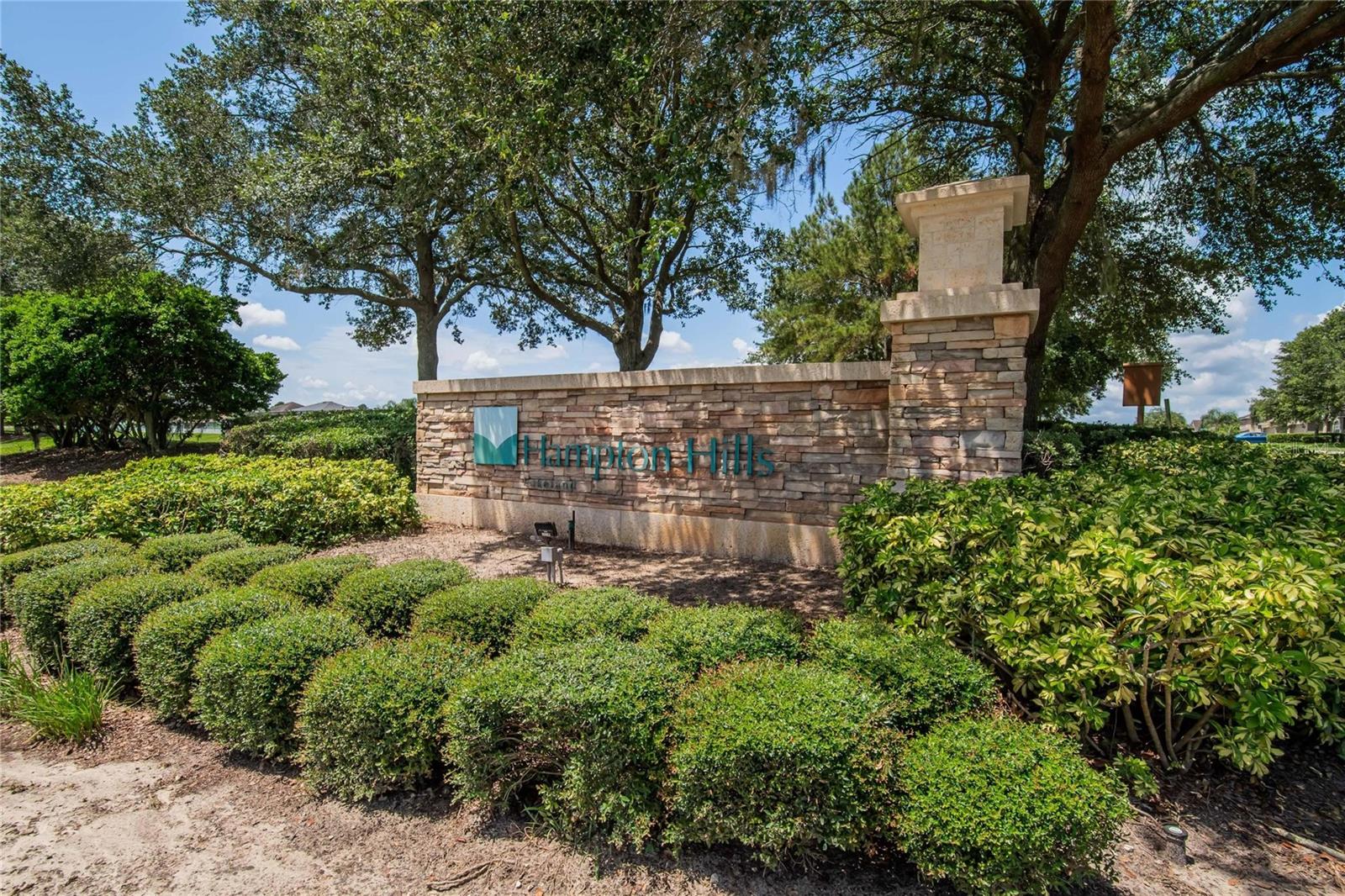 3240 BERWICK LN