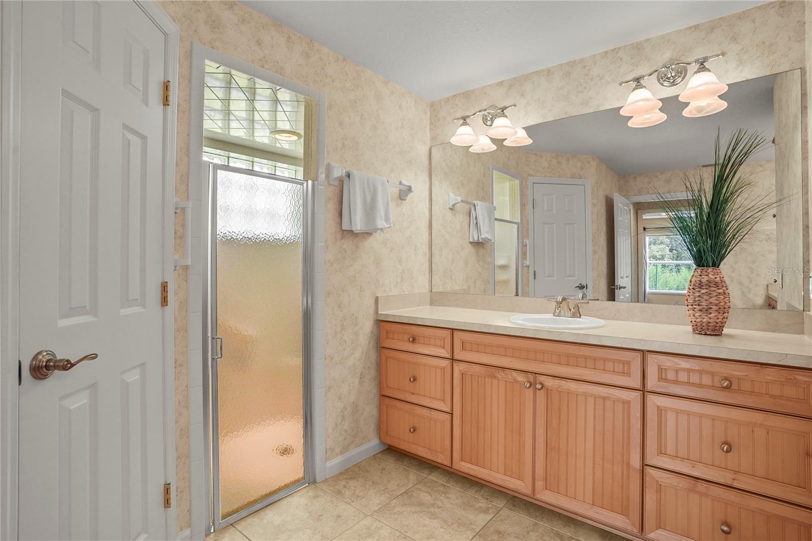 340 NIBLICK CIR