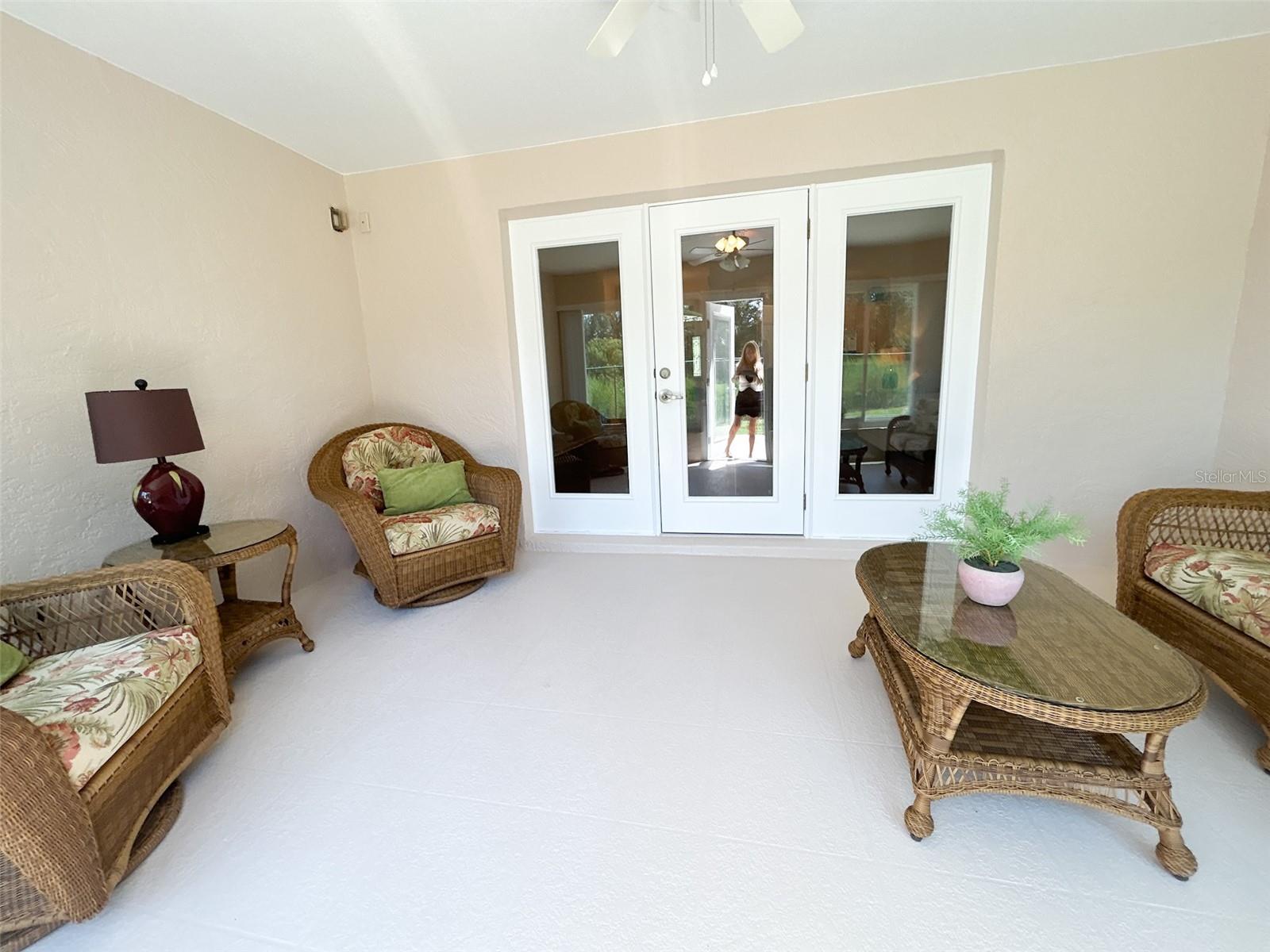 340 NIBLICK CIR